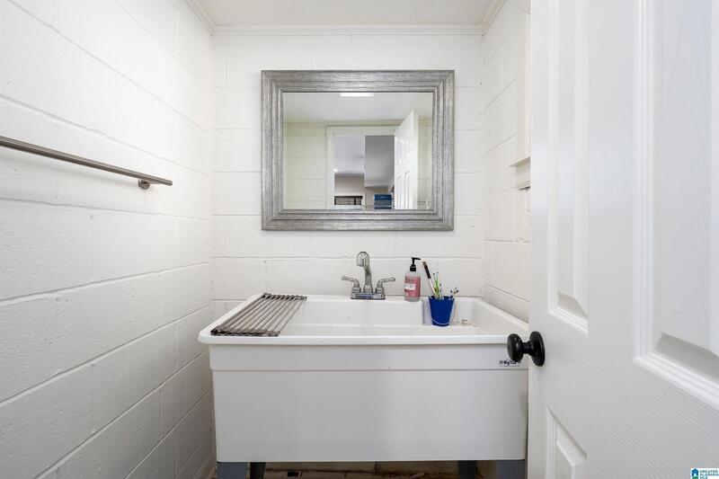 Utility room with a deep sink